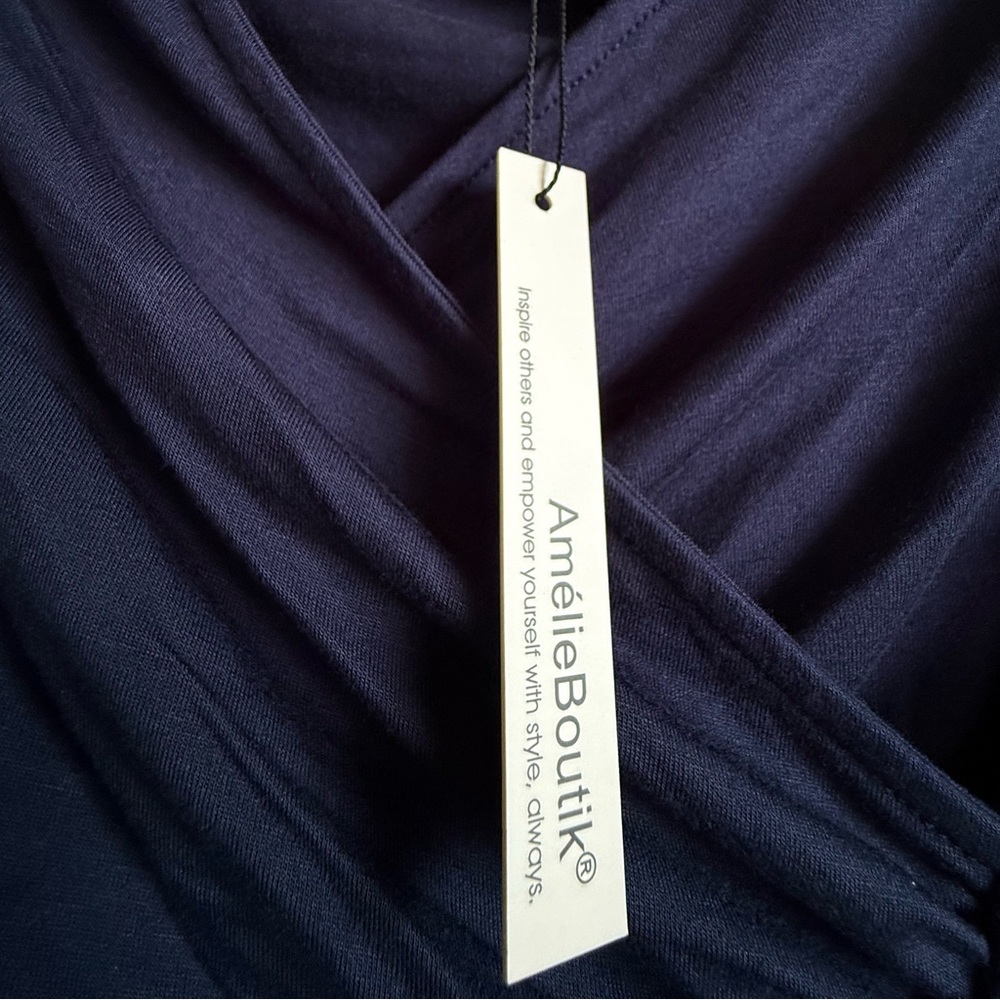 Navy Blue Ruched V-Neck Top from PattyBoutik - Picture 3 of 10